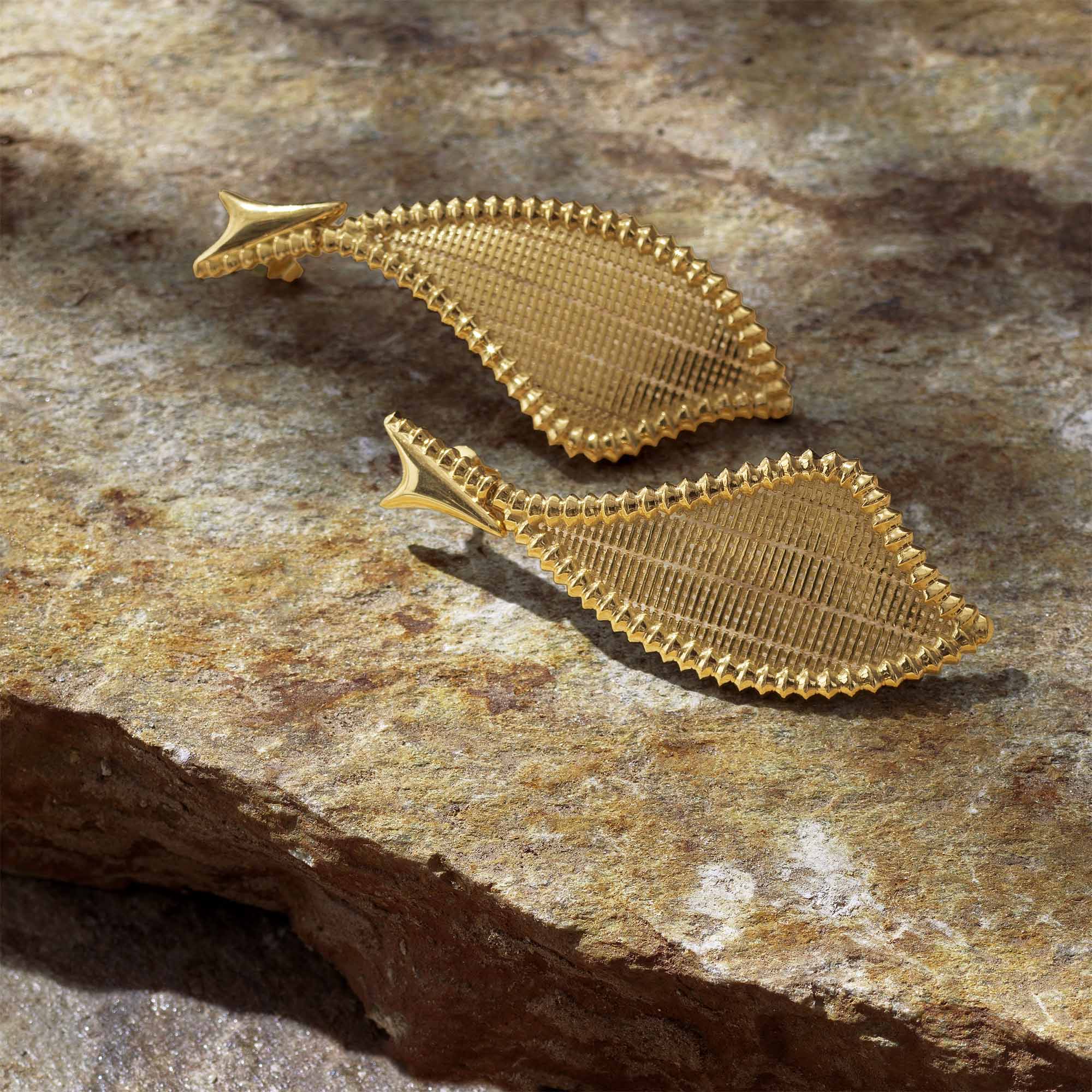 The Izar Earrings in Yellow Gold