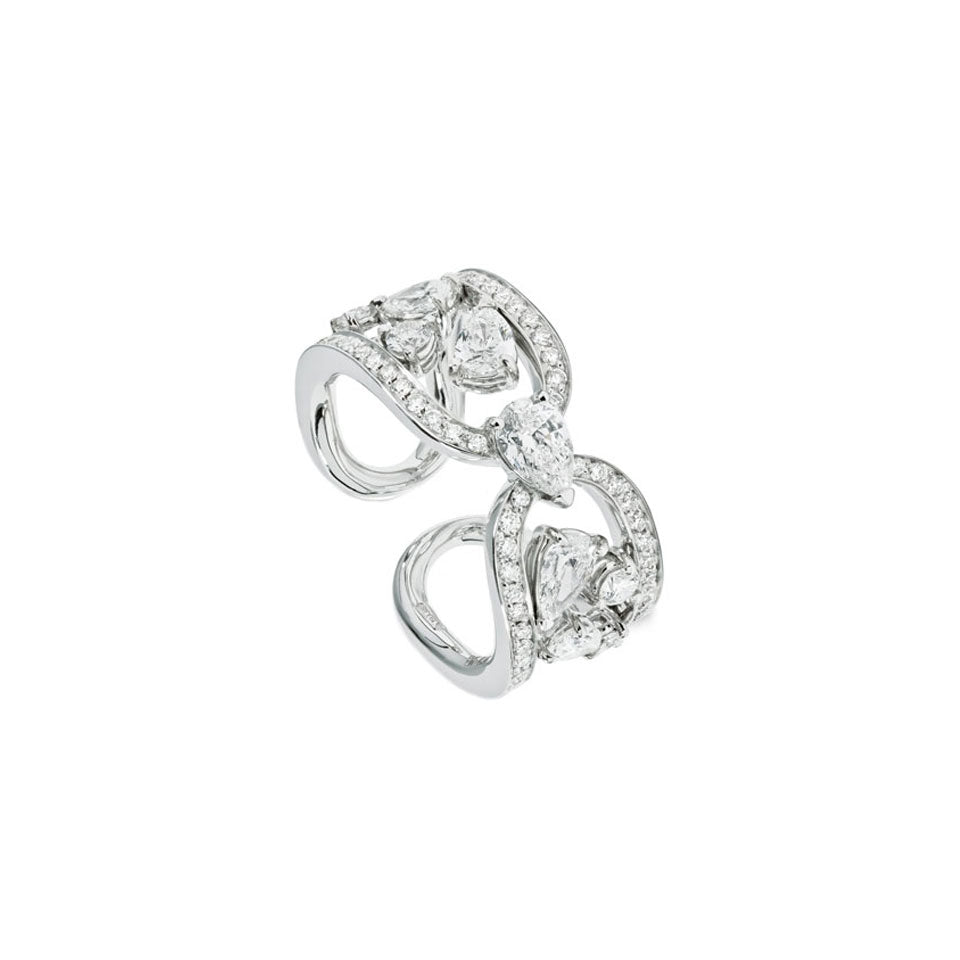 Clip collection ring